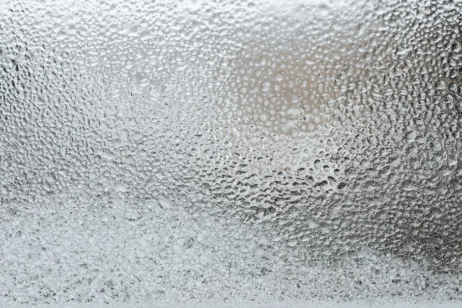 The Basic Science: Warm Meets Cold (Image Credits: Pexels)