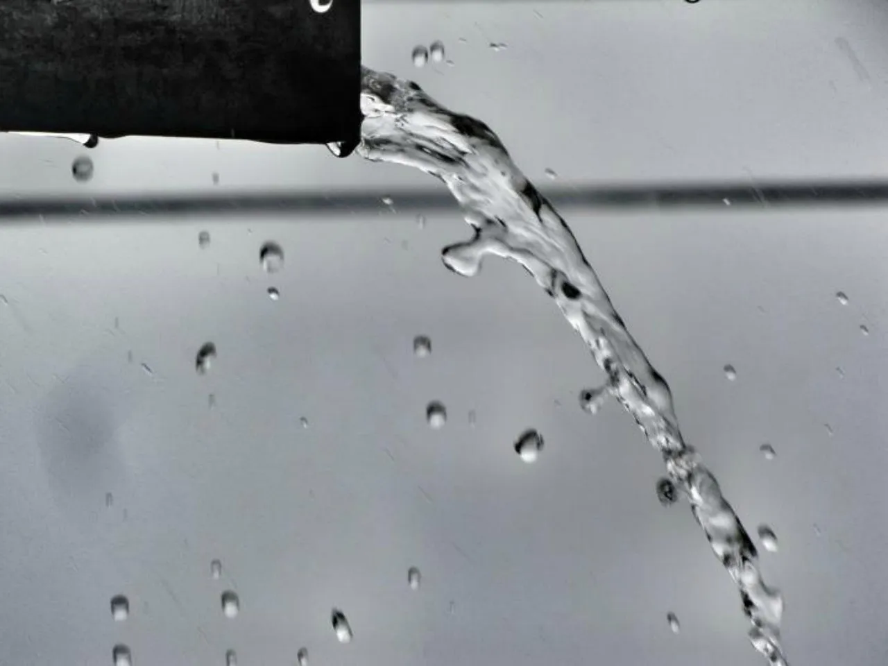 Leaking Pipes: The Most Common Culprit (Image Credits: Pixabay)
