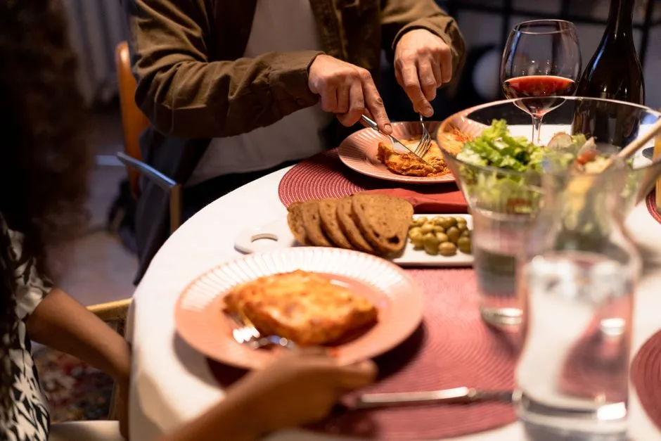 1950s Hosting Rules That Would Fix Every Modern Dinner Party
