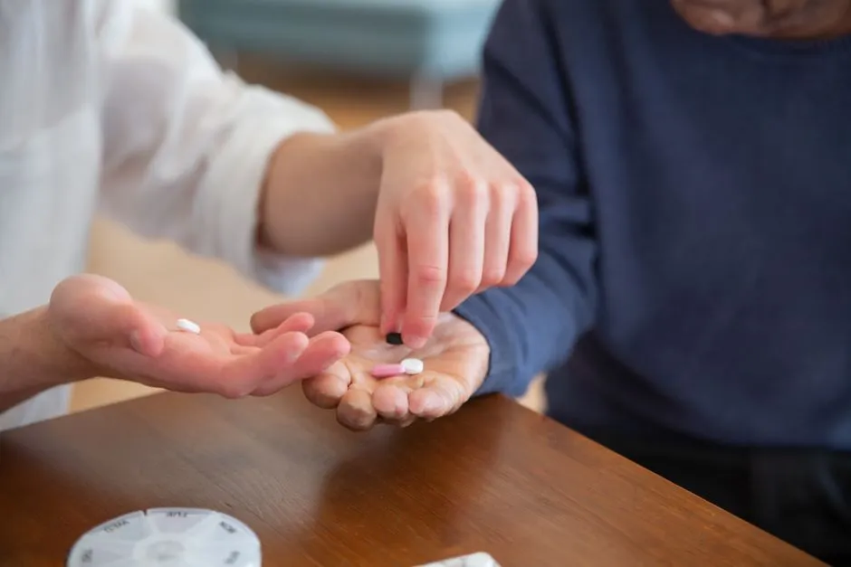4. Not Telling Anyone About Swallowing Difficulties (Image Credits: Pexels)