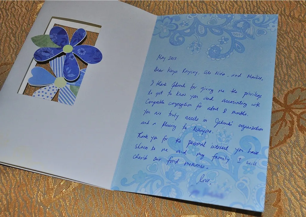 The Greeting Card Market Tells Its Own Story (whologwhy, Flickr, CC BY 2.0)