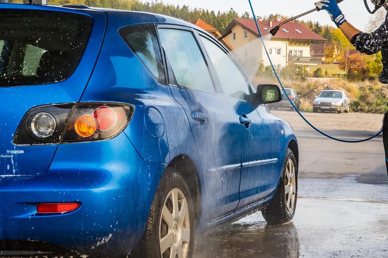 The Touchless Wash Isn't as Safe as It Sounds (Image Credits: Pixabay)