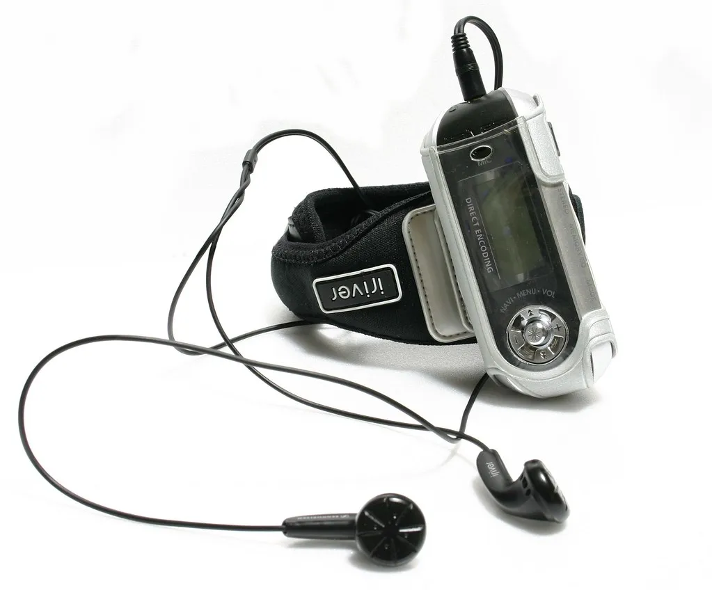 Your Recorded Voice Is Actually the Real One (timtak, Flickr, CC BY 2.0)