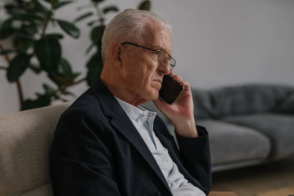 What Older Family Members Are Actually Experiencing (Image Credits: Pexels)