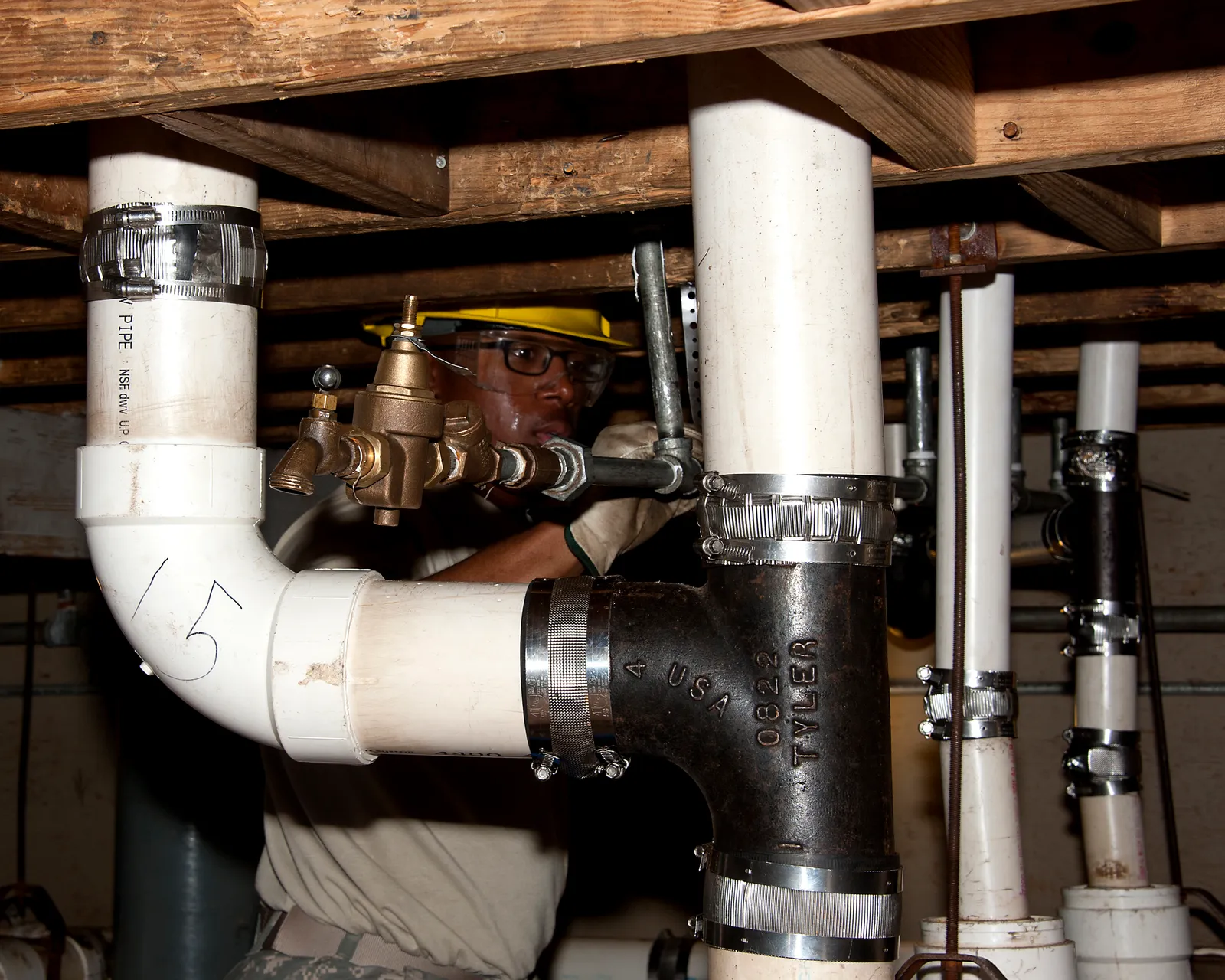 Skipping the Anode Rod Inspection (By Danny Webb, Public domain)