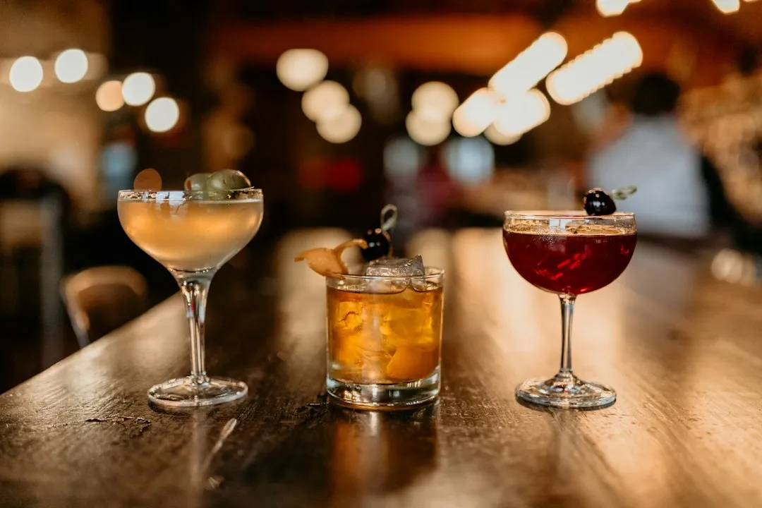Rule 7: Let the Evening Have a Flow, Not Just a Schedule (Image Credits: Unsplash)