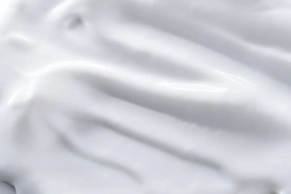 Baking Soda for Greasy Kitchen Surfaces (Image Credits: Pexels)