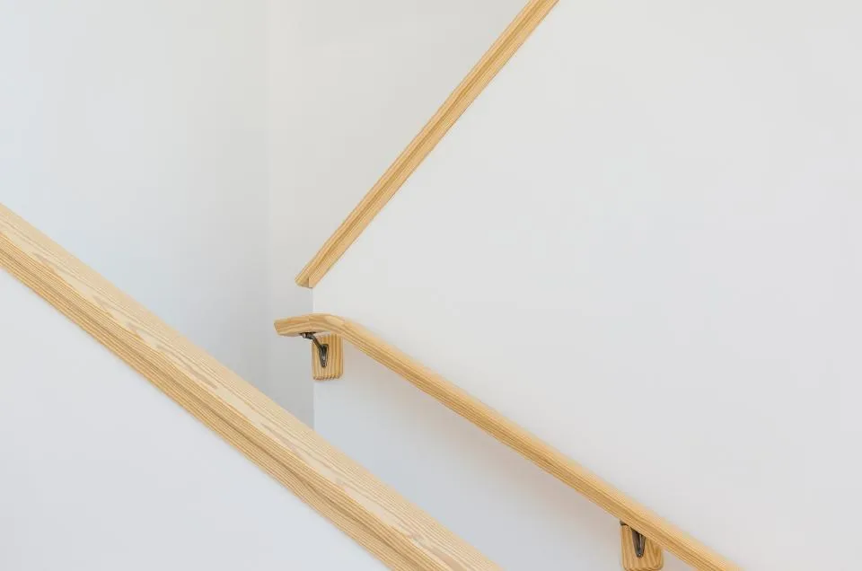 Stairways and Handrails That Have Seen Better Days (Image Credits: Stocksnap)