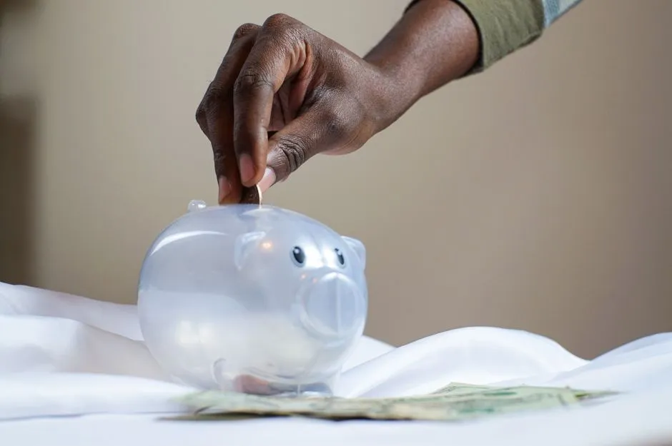 The Monthly Maintenance Fee You May Not Have to Pay (Image Credits: Pexels)