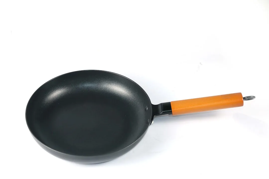 5. The Cast-Iron Pan: Workhorse of the Professional Kitchen (Image Credits: Unsplash)