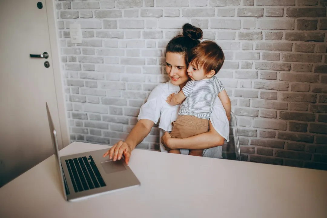 Working Parents and the Time Crunch (Image Credits: Unsplash)