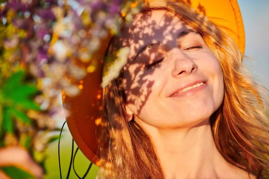 Serotonin Tracks Sunlight Almost in Real Time (Image Credits: Pexels)
