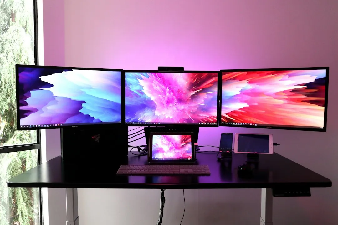 The Dual Monitor Setup Was Never as Efficient as It Seemed (Image Credits: Unsplash)