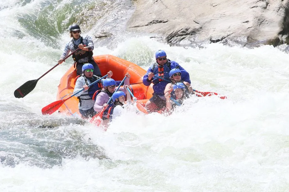 French Broad River, North Carolina: Mountain Camping at Its Best (Image Credits: Pexels)
