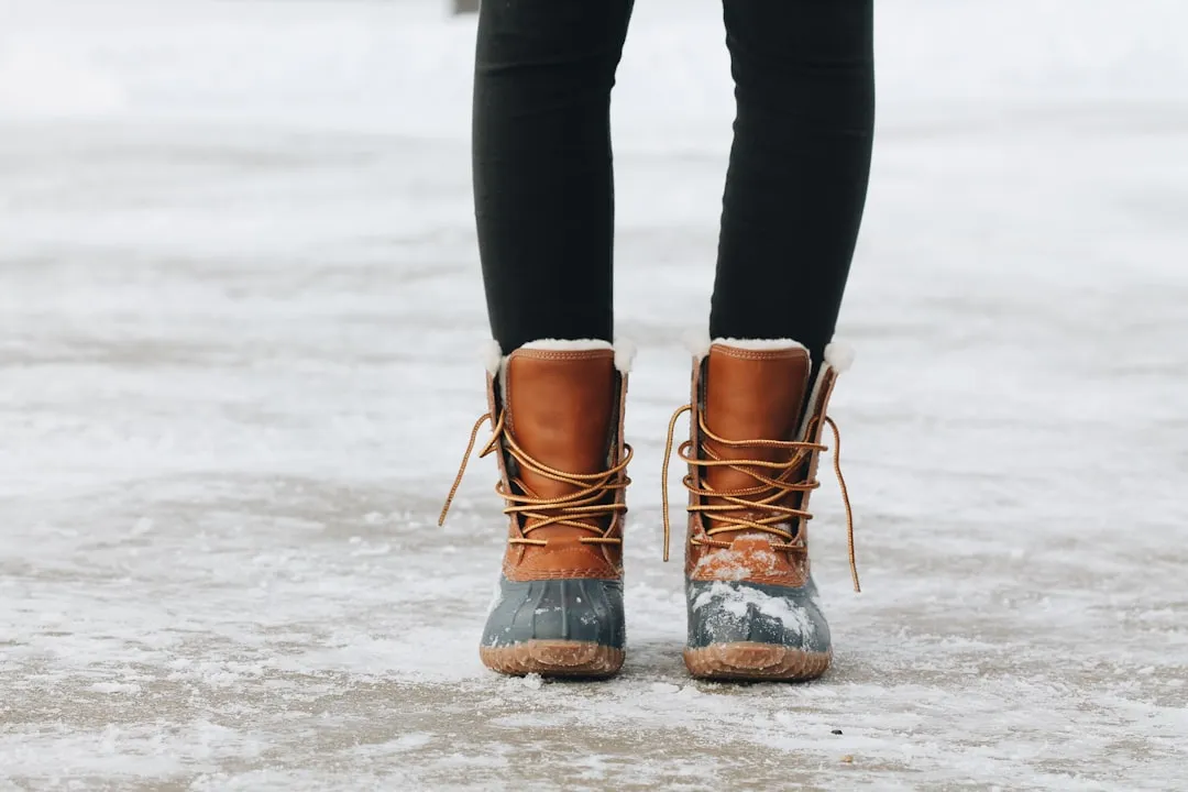 Rubber-Soled Winter Shoes Prevent Natural Grounding (Image Credits: Unsplash)
