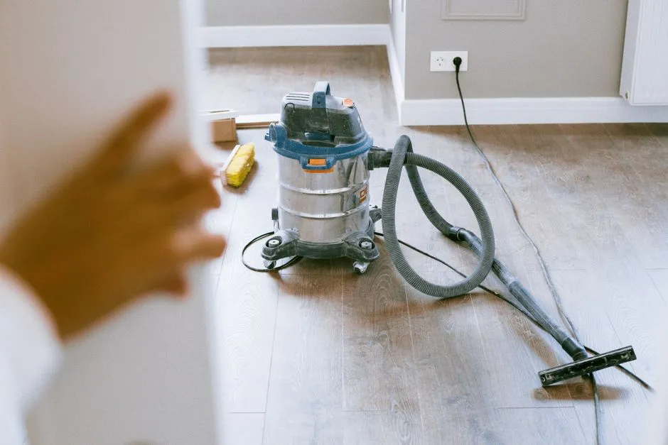 Vacuuming Disturbs Virus-Laden Dust on Hard Floors and Carpets (Image Credits: Pexels)