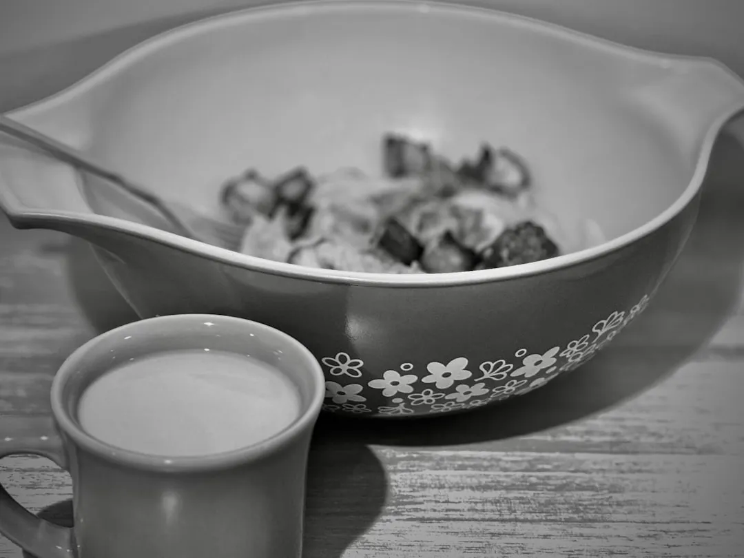 Vintage Pyrex: The Kitchen Find You Didn't See Coming (Image Credits: Unsplash)