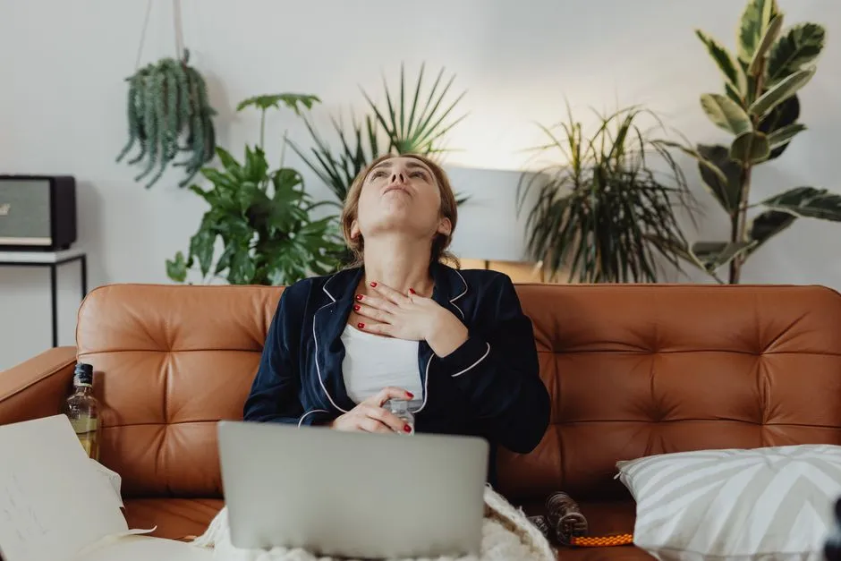 The Nighttime Symptom Burden Is Serious (Image Credits: Pexels)