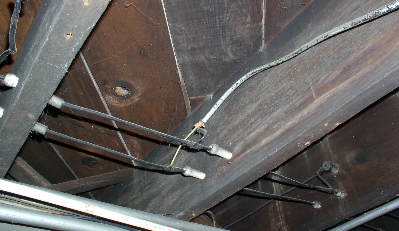 Knob-and-Tube Wiring: Still Hiding in Millions of Walls (By me, CC BY-SA 2.5)