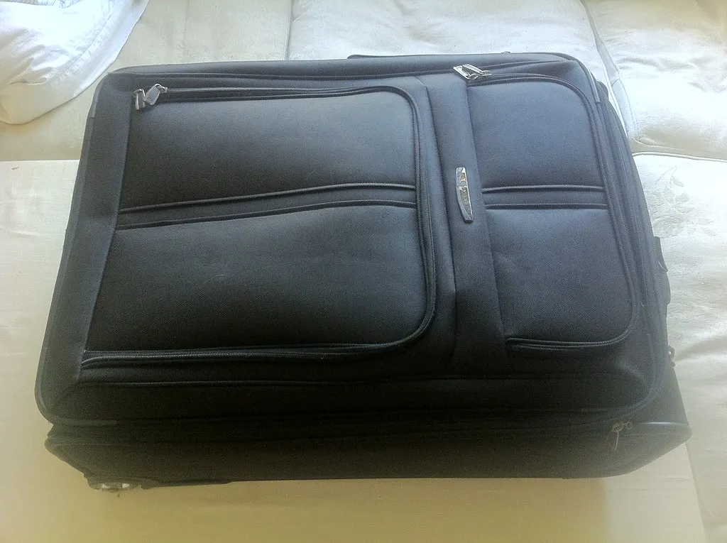 9. Your Suitcase Picks Up Germs From the Floor (kurafire, Flickr, CC BY 2.0)