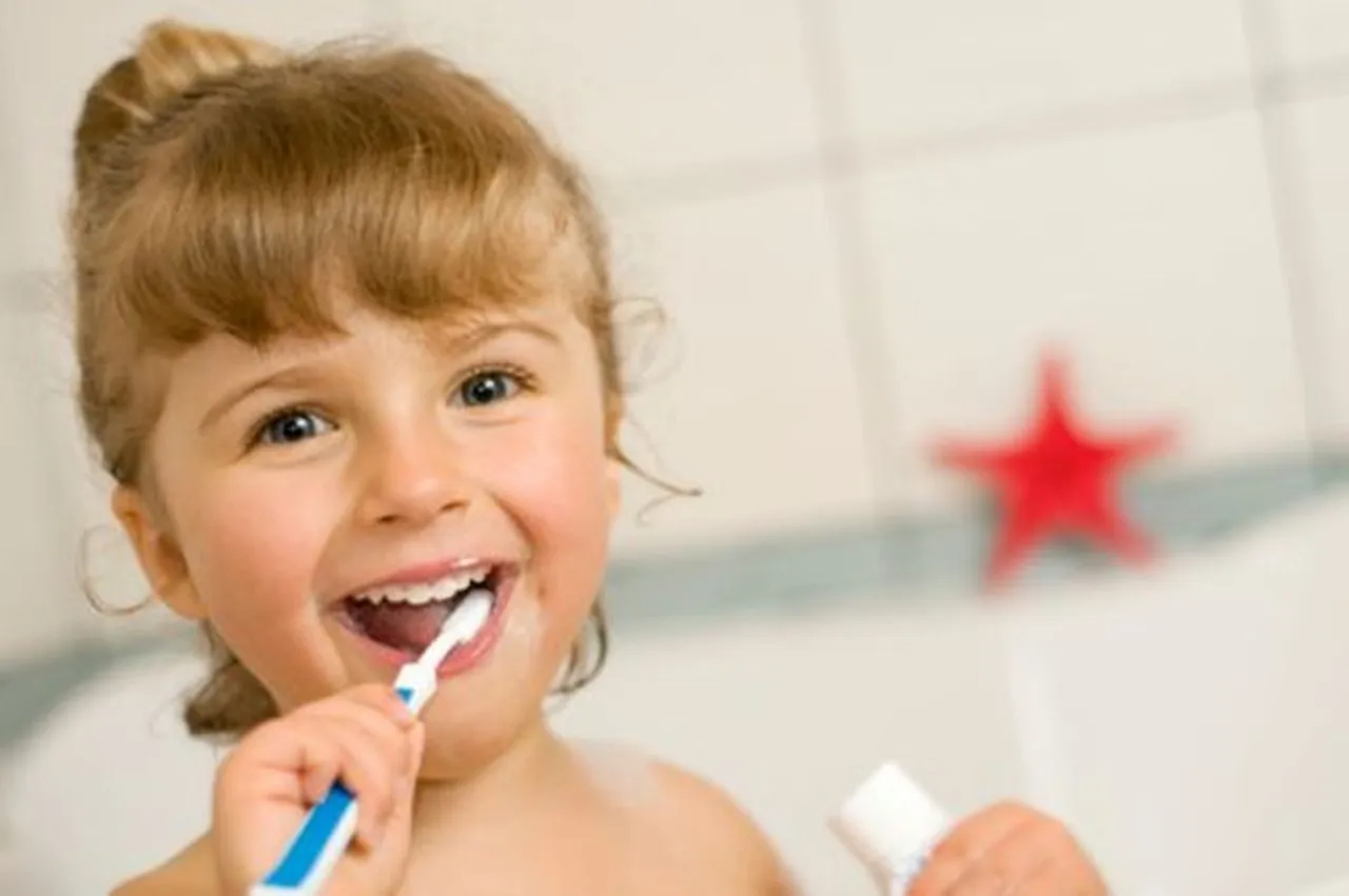 Brushing Immediately After Waking Without Considering Timing (Image Credits: Pixabay)