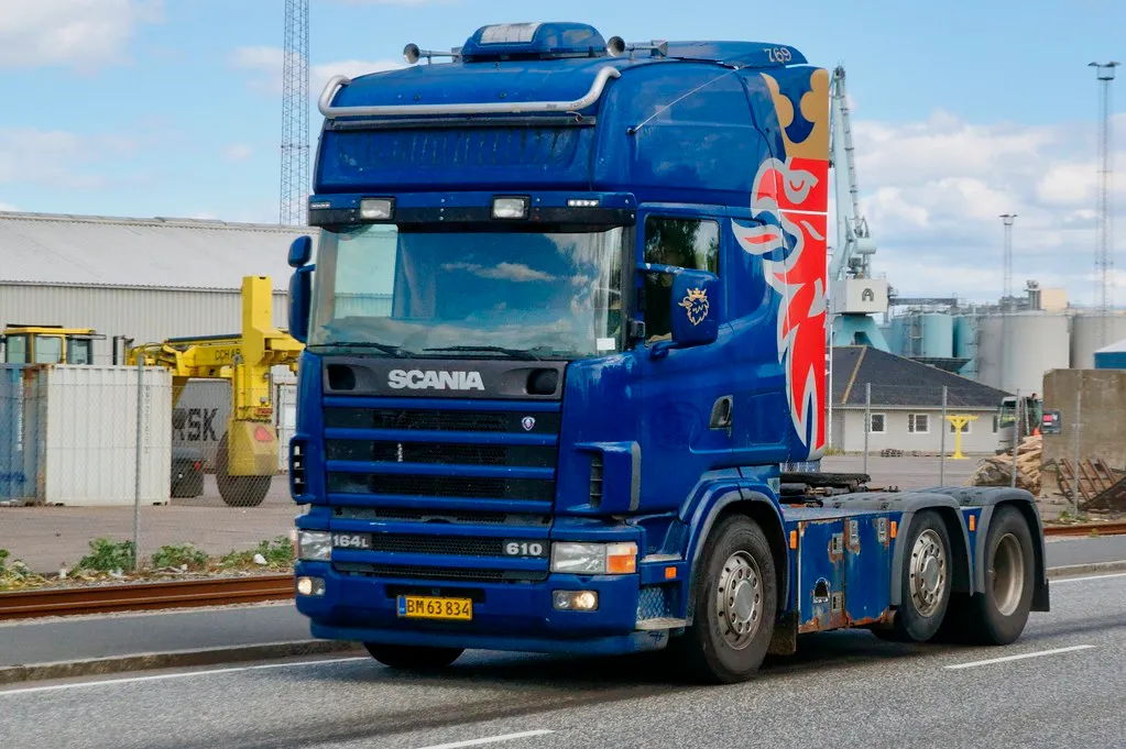 How Much Fuel a Sitting Engine Actually Burns (Lav Ulv, Flickr, CC BY 2.0)