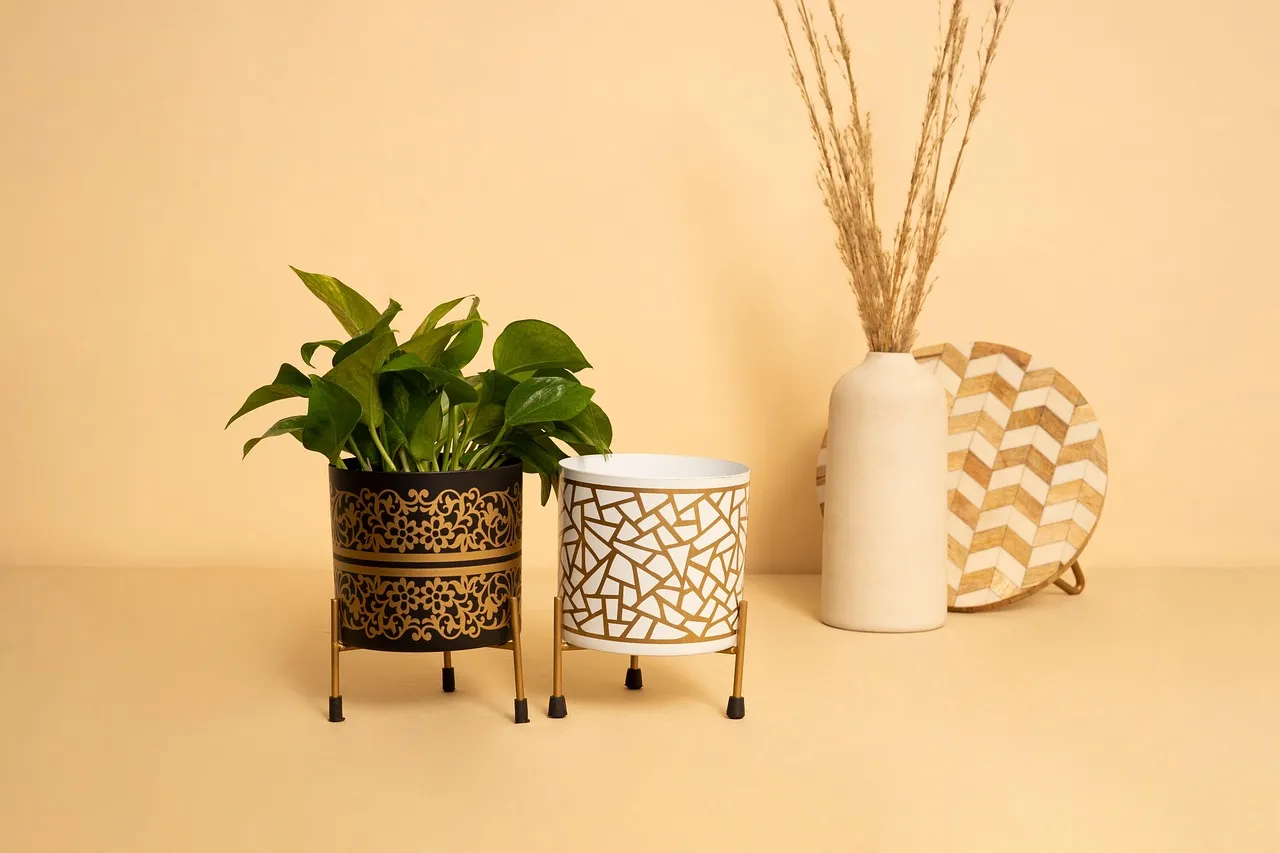 2. Willy Guhl Concrete Planters for Eternit (Image Credits: Pixabay)