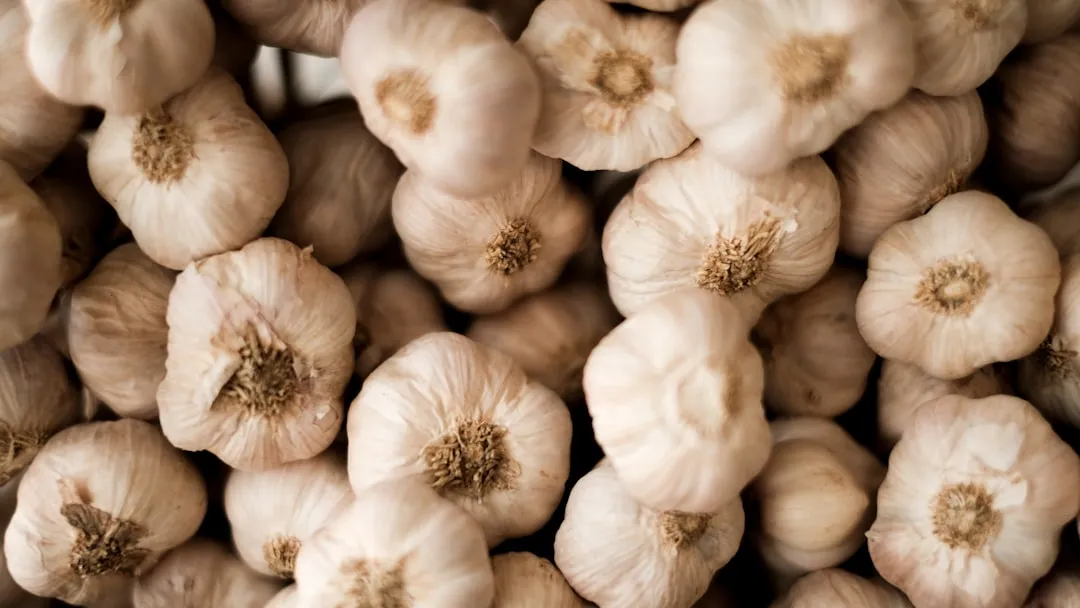Garlic - Cloves to Full Bulbs (Image Credits: Unsplash)