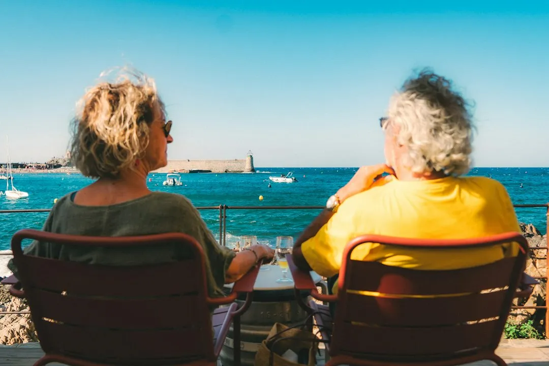 Why Retirement-Era Friendships Are Harder to Replace Than You Think (Image Credits: Unsplash)