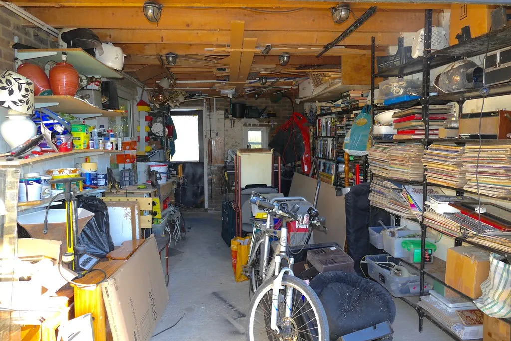 A Chaotic Garage Signals Your Brain That Work Is Never Done (Elsie esq., Flickr, CC BY 2.0)