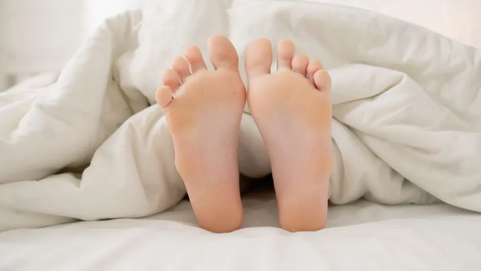 Heavy Blankets Can Work Against You (Image Credits: Pexels)