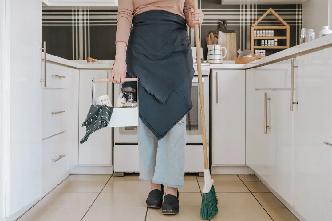 Step 2: Declutter Every Surface First (Image Credits: Unsplash)