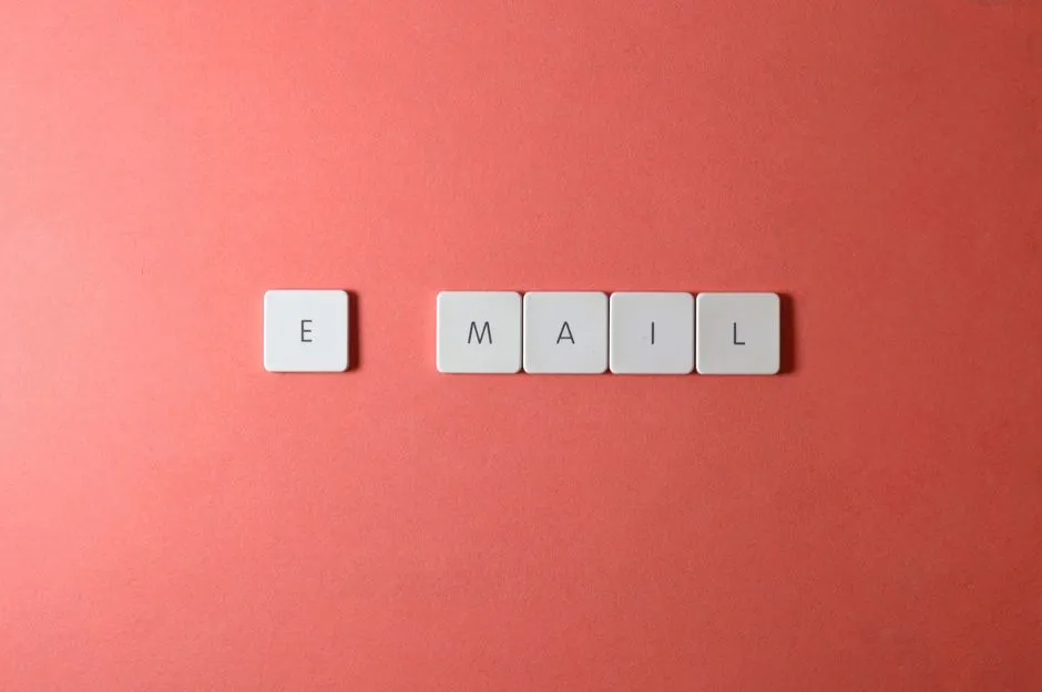 10. "Re:" and "Fwd:" Thread Hijacking Subject Lines (Image Credits: Pexels)