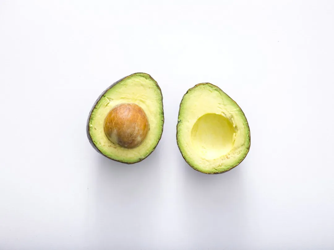 2. Avocados: Two Electrolytes in One Fruit (Image Credits: Unsplash)
