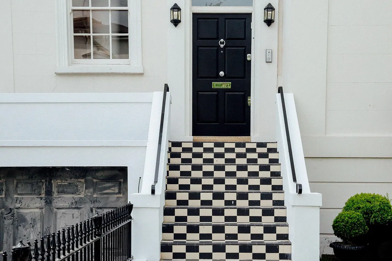 Real Estate Value Is Quietly Tied to Door Color (Image Credits: Pixabay)