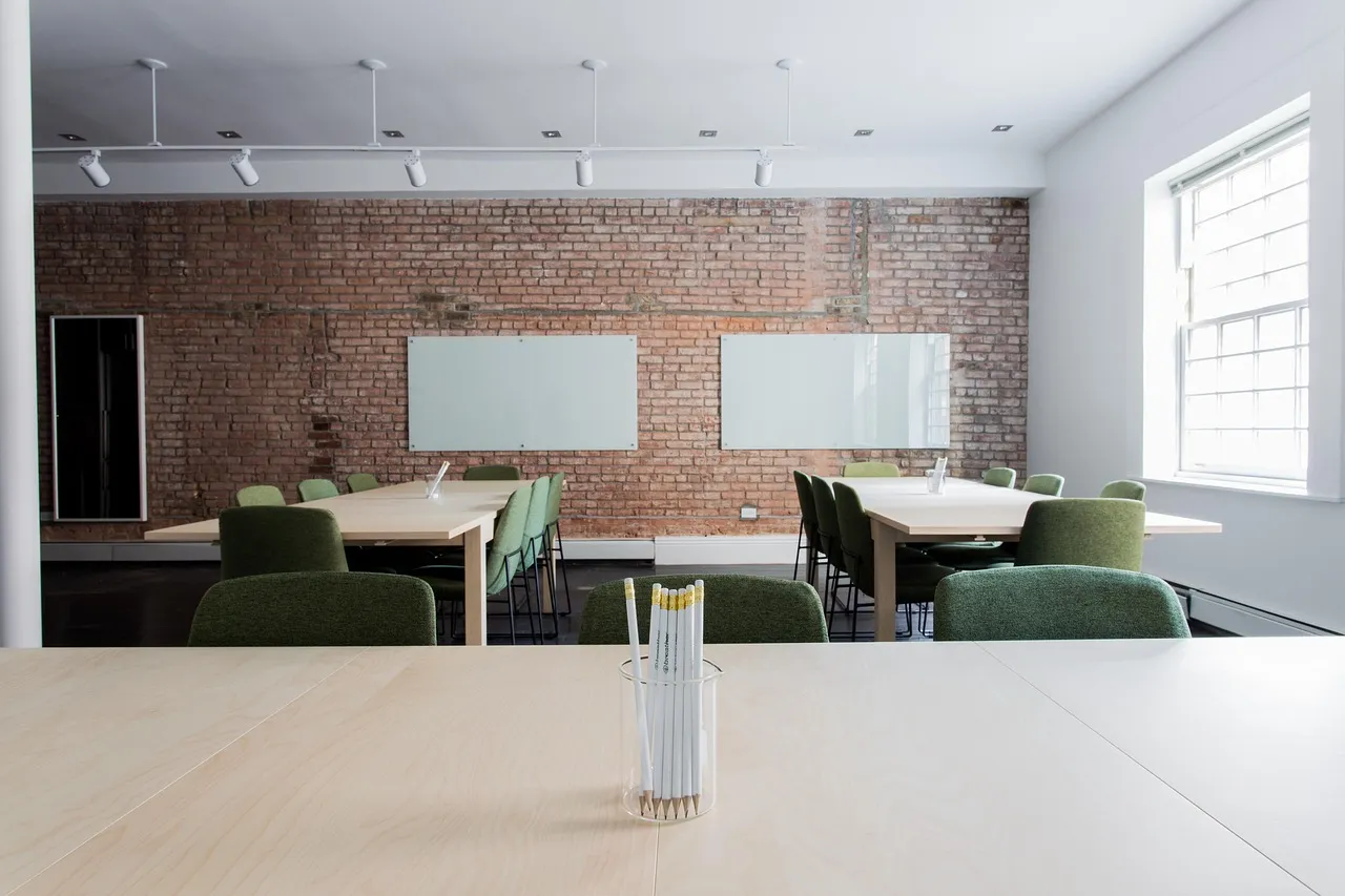 How to Actually Find Your Correct Chair Height (Image Credits: Pixabay)