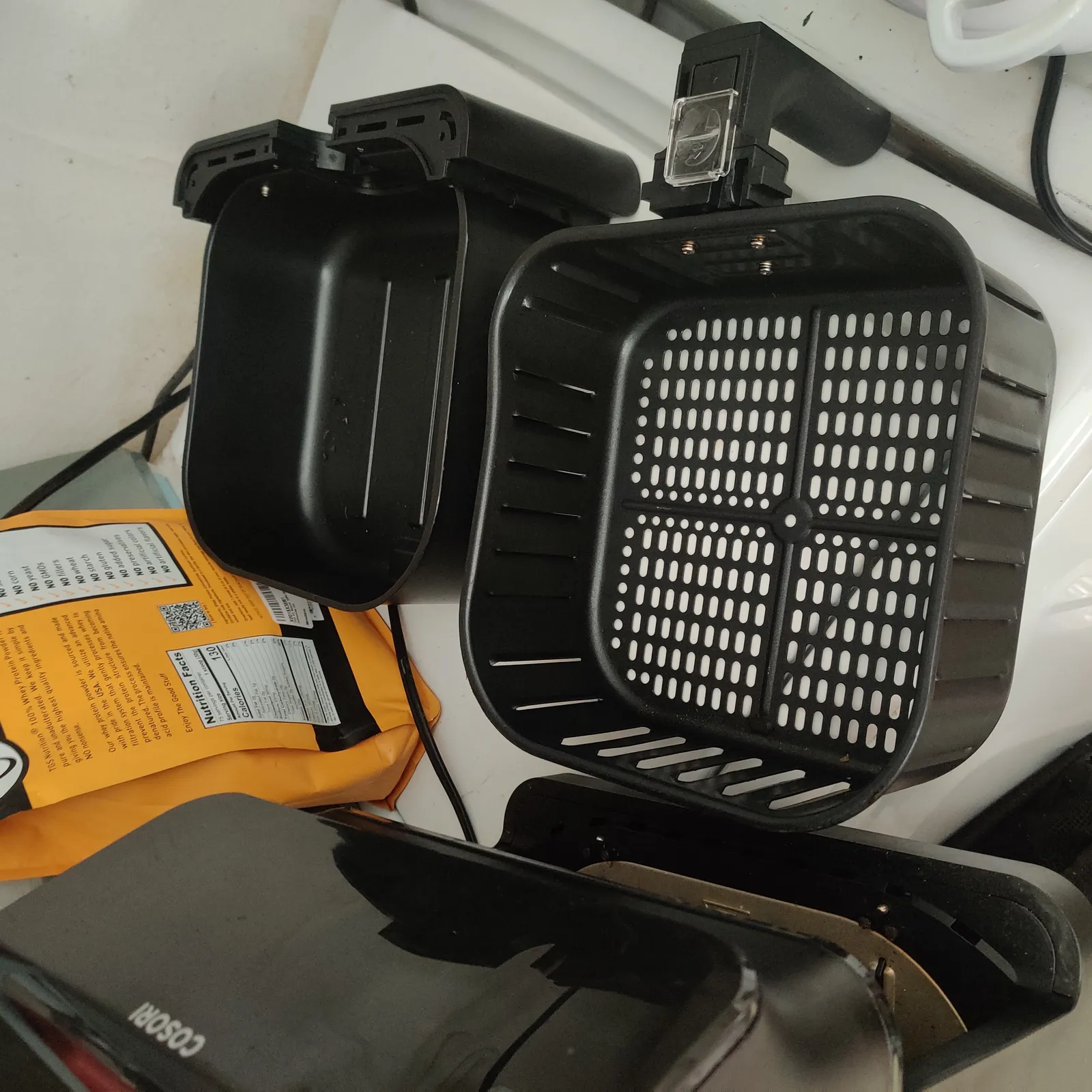 6. Preheating the Basket Completely Empty (By AirFryerFanatic, CC BY-SA 4.0)