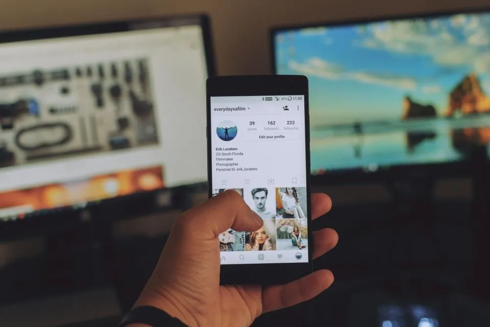 The Role of Social Media in Bringing These Snacks Back (Image Credits: Stocksnap)