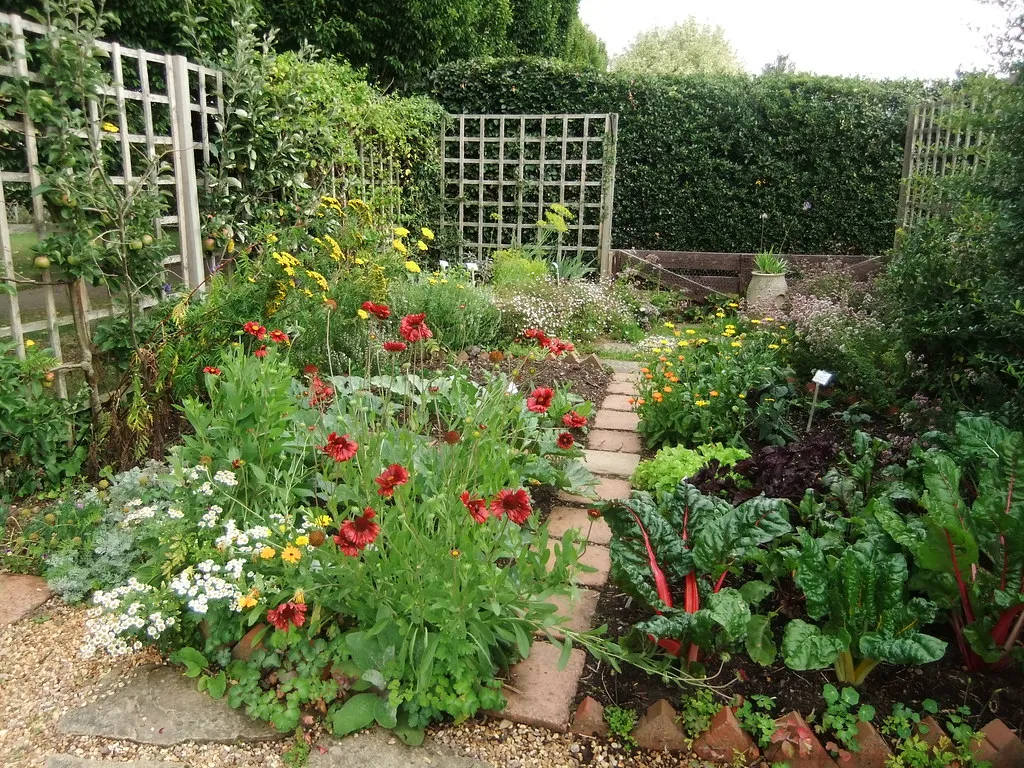 What This Means for the Modern Gardener (julie gibbons, Flickr, CC BY 2.0)