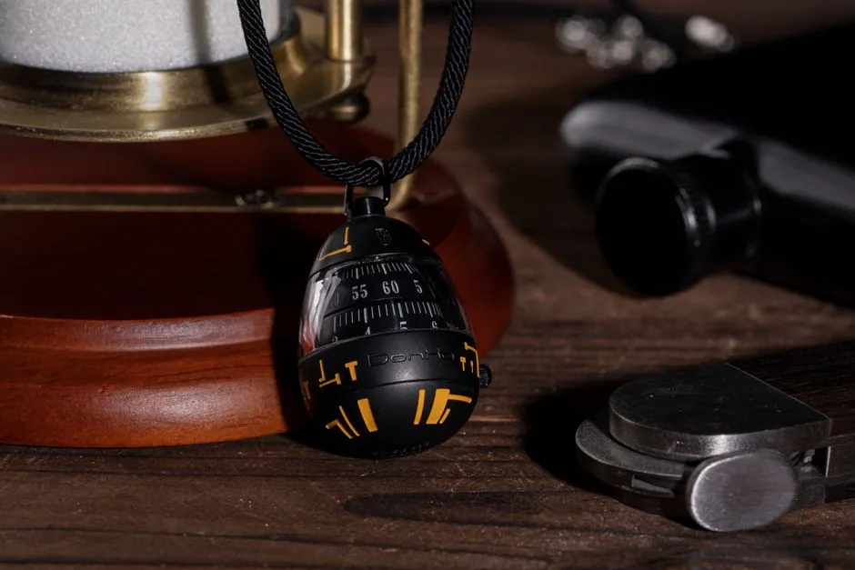 Mauchline Ware Egg Timers (Image Credits: Pexels)