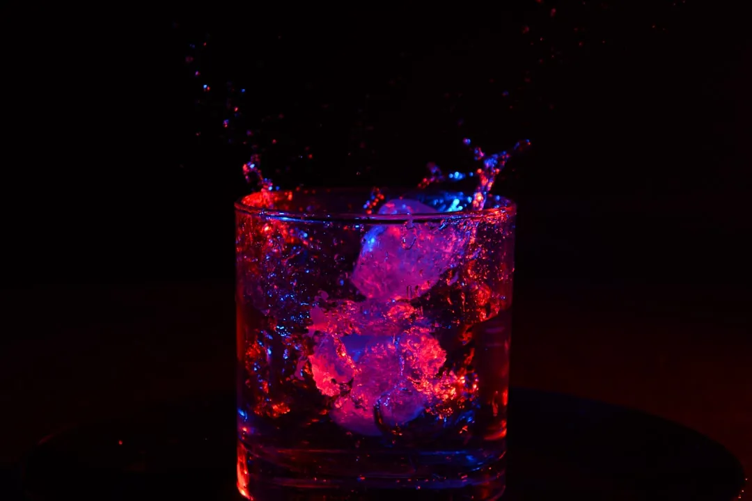 Fluorescent Nectar: A Discovery That Took 50 Years to Revisit (Image Credits: Unsplash)