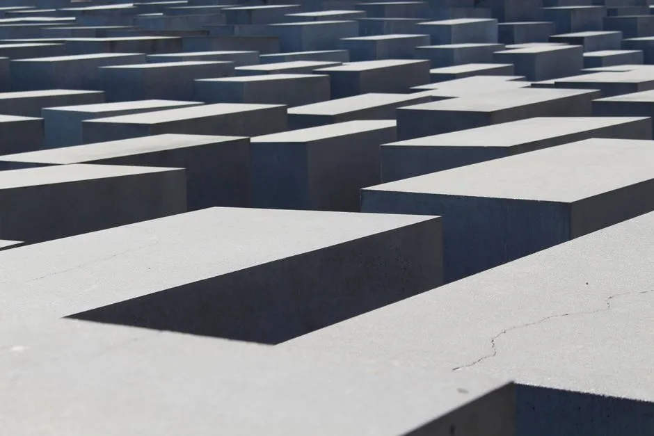 New Experiences Create Memory Landmarks, and We Stop Having Them (Image Credits: Pexels)
