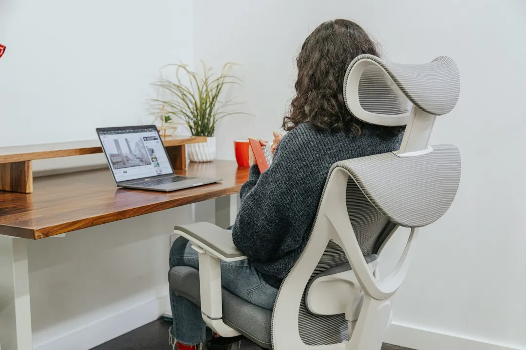 Why Chair Height Is the Silent Culprit (Image Credits: Unsplash)