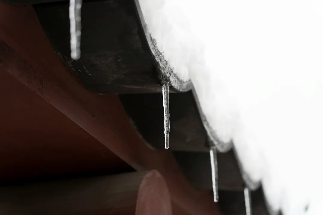 The Basic Mechanic: Heat Meets Cold at the Wrong Place (Image Credits: Unsplash)