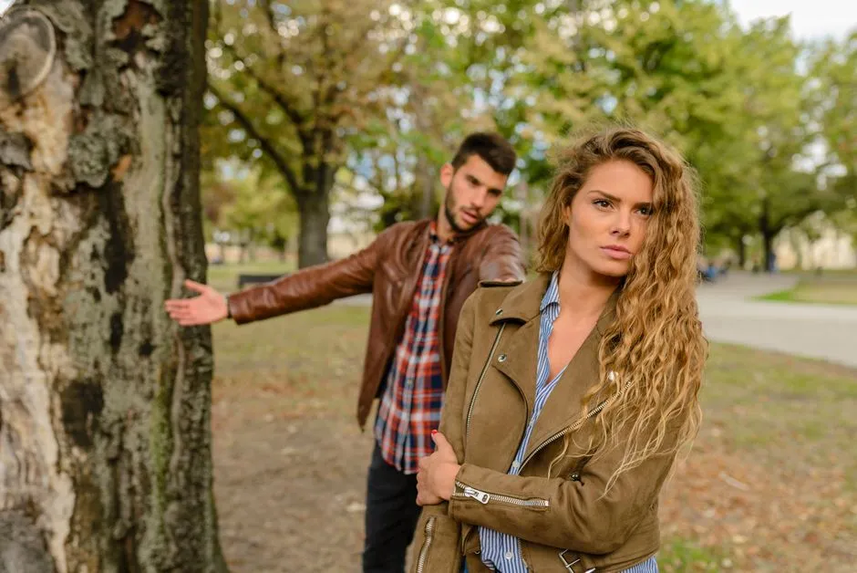How to Handle a Shared Tree Dispute Without Going to Court (Image Credits: Pexels)