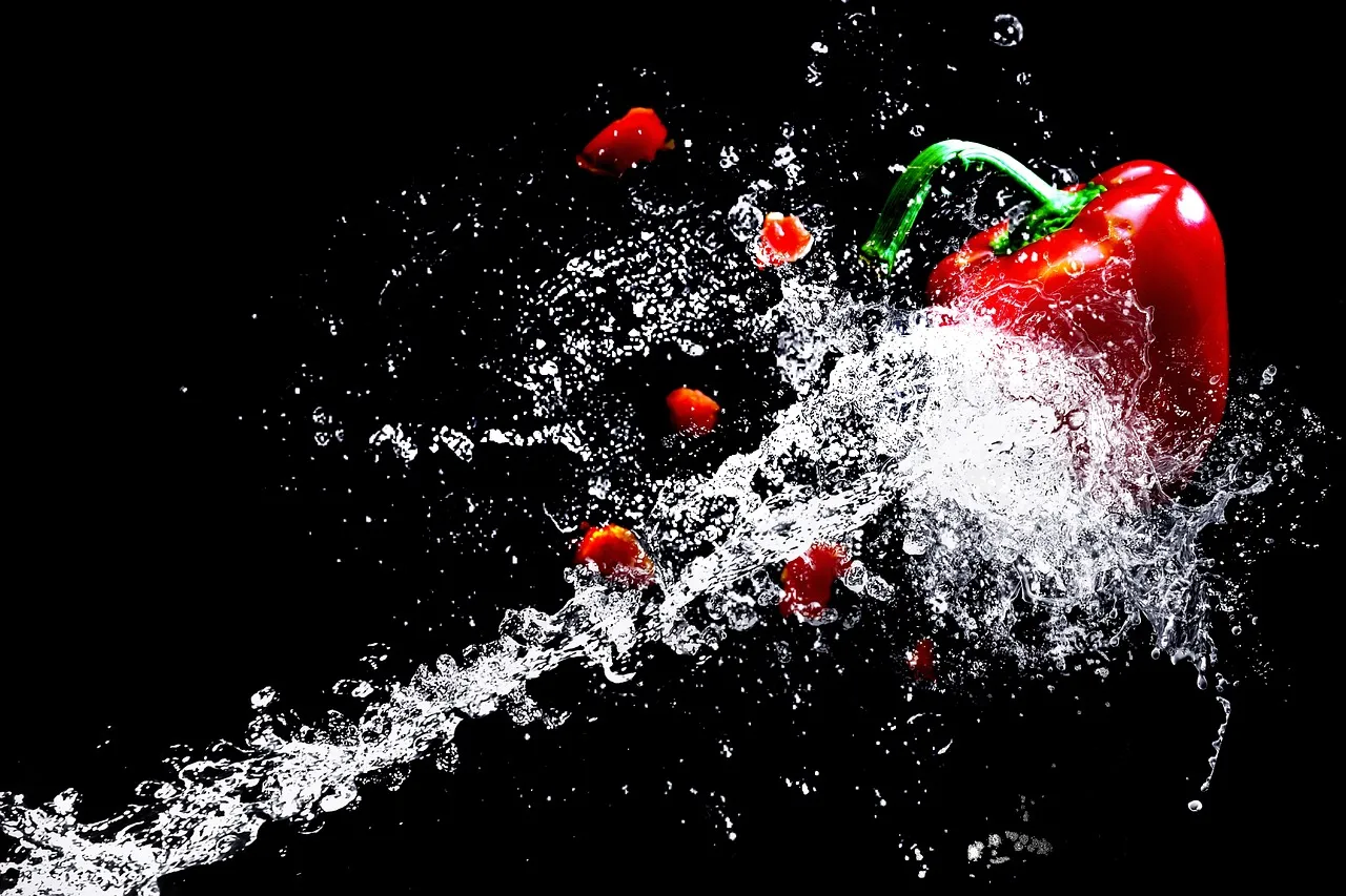 The Connection Between Watering and Blossom Drop (Image Credits: Pixabay)
