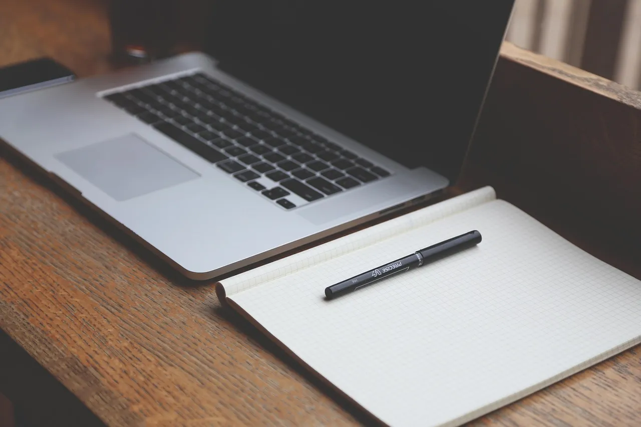 Desk Position Shapes How Easily You Concentrate (Image Credits: Pixabay)
