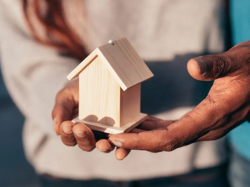 The Discrimination Question That Makes HOA Lawyers Nervous (Image Credits: Pexels)