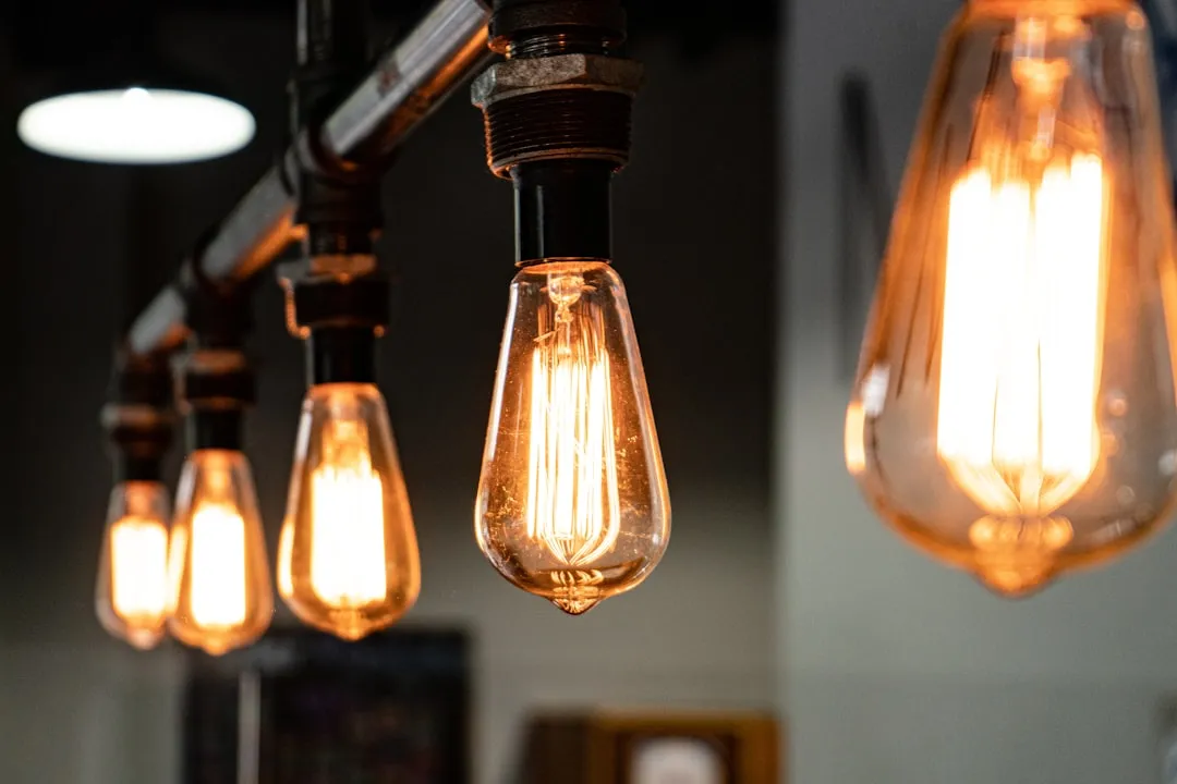 The Single Light Mistake That Flattens a Room (Image Credits: Unsplash)