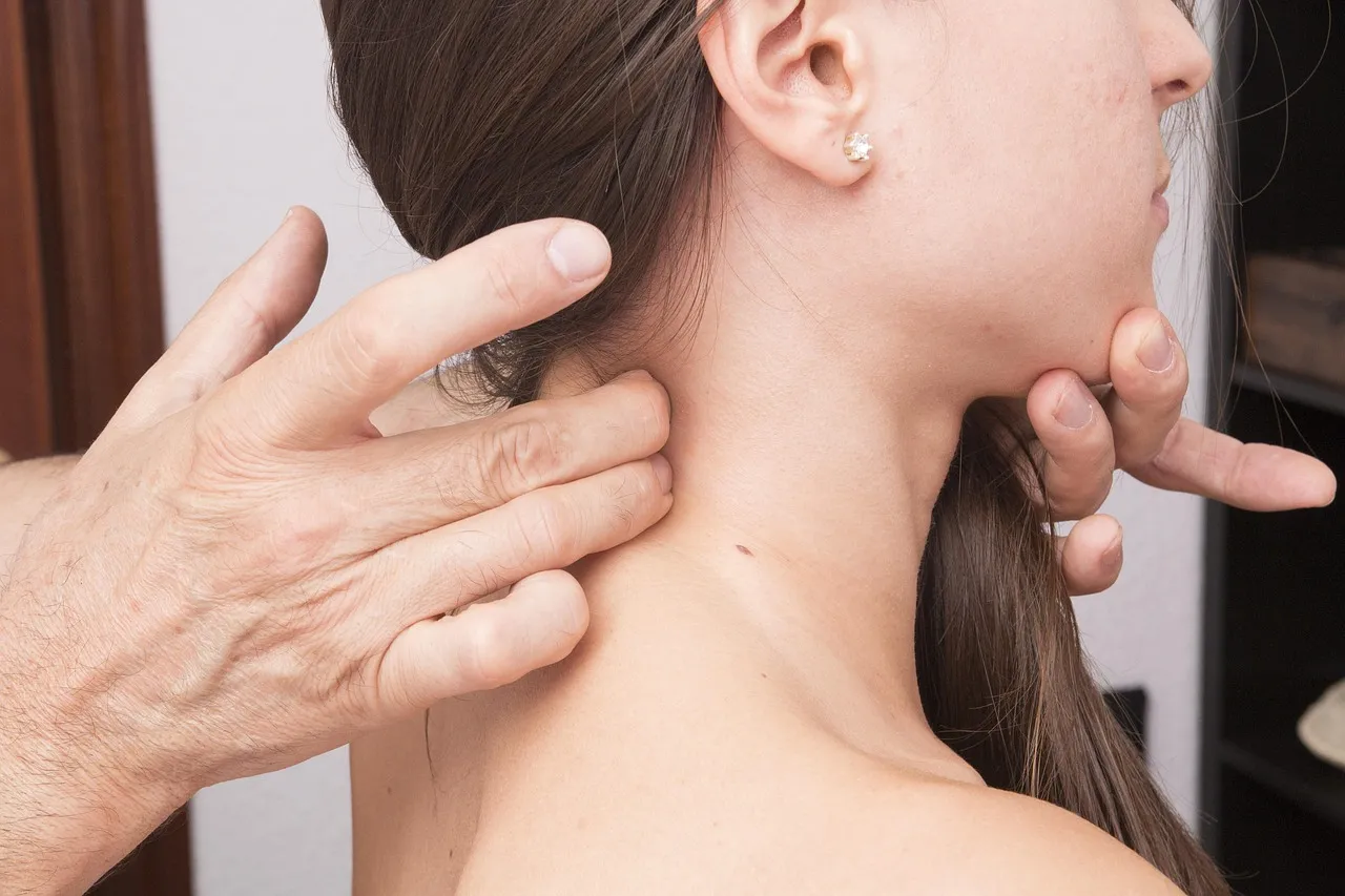 The Headache Connection That Often Goes Unnoticed (Image Credits: Pixabay)